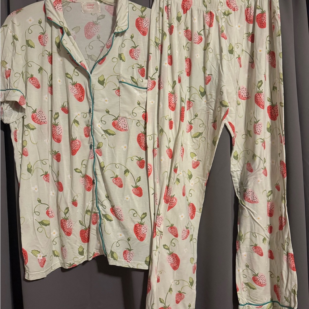 Strawberry Print Women's Pajama Set - White and Red